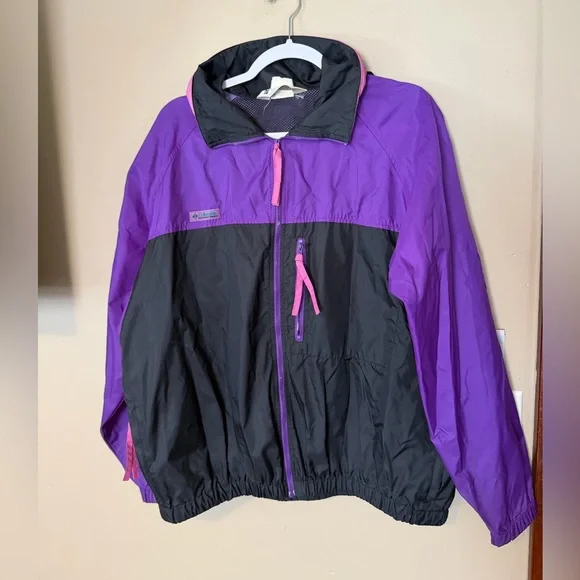 Columbia Vintage Women's Colorblock Windbreaker Jacket in Purple and Black - Picture 2 of 8